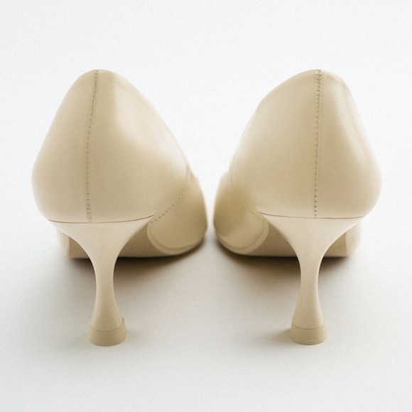 NWOT. Zara Cream Leather High Heel Stiletto Pumps. Size 8. - Picture 6 of 9